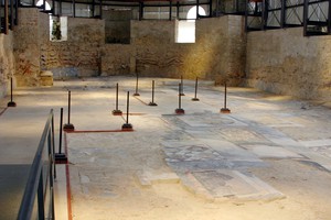 Floor_-_Basilica_-_Villa_Romana_del_Casale_-_Italy_2015.jpeg