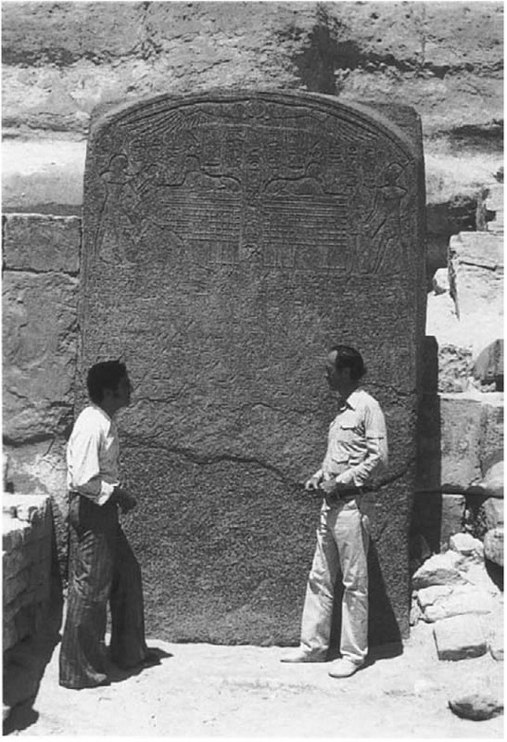 William Kelly Simpson_Zahi Hawass_Dream Stela 1977.jpg