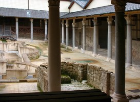 General_view_-_Peristyle_-_Villa_Romana_del_Casale_-_Italy_2015.jpeg