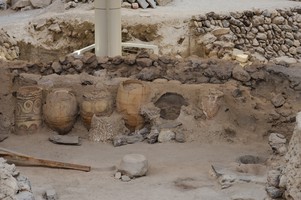 Archaeological_site_of_Akrotiri_-_Santorini_-_July_12th_2012_-_65.jpg