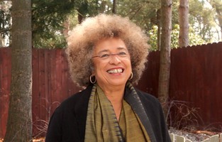 Angela Davis2.jpg
