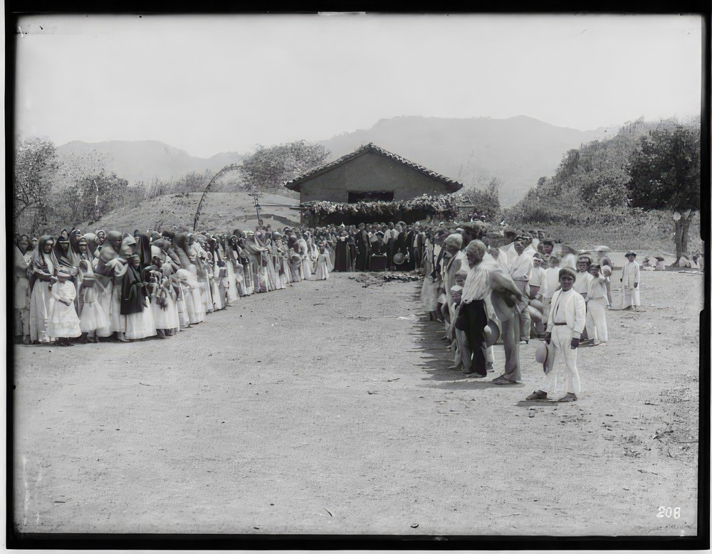 church-in-village-of-copan_85de4118-7ce7-4c8e-80d0-de4f9b9b43f2.jpg