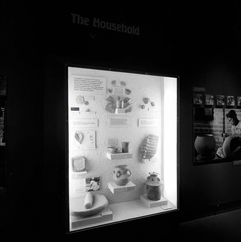 copan-exhibit-in-museum-of-science-june-1981_0c6d9ae9-7cfe-4f43-a970-1cc50e01a274.jpg