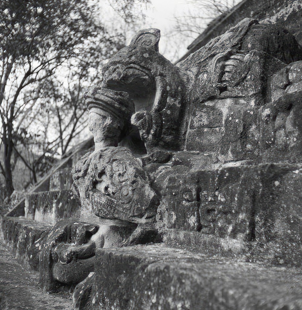 detail-of-hieroglyphic-stairway-at-copan_237ce053-8927-46f1-99ae-bbe133e41123.jpg