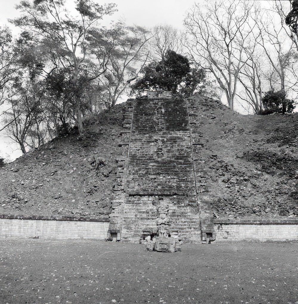 detail-of-hieroglyphic-stairway-at-copan_a04829b9-c53b-43db-b695-1732ea7b0356.jpg