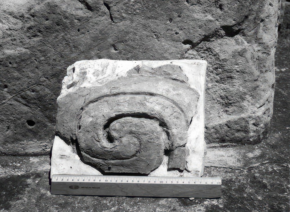 fragment-of-plaster-work_c46c9fd8-f103-40b7-8b8c-a8a0ef086f4c.jpg