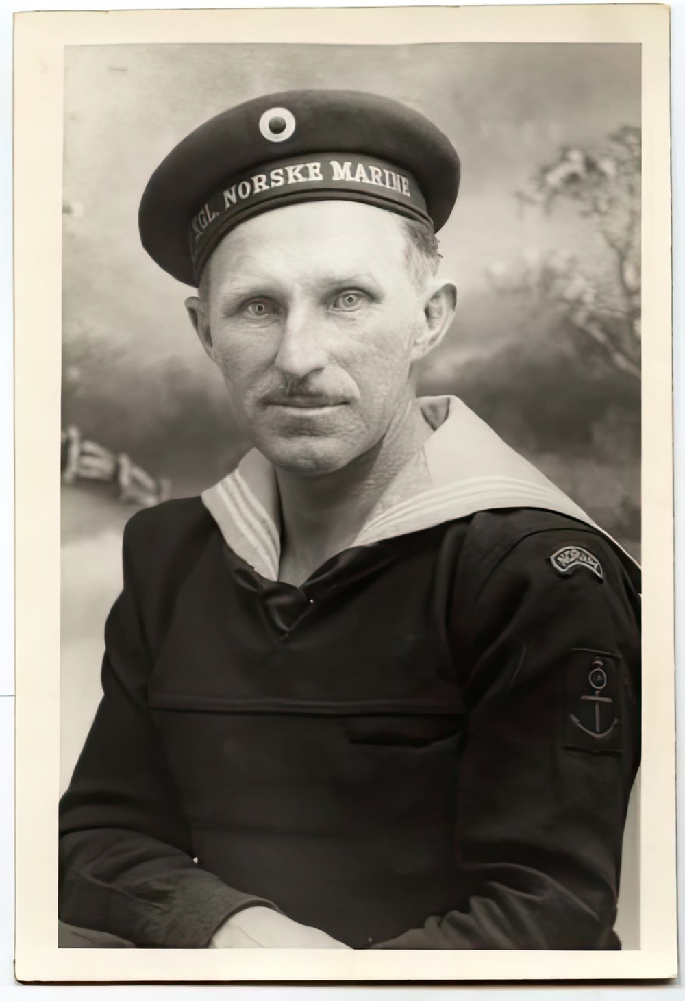 gustav-stromsvick-in-norwegian-free-navy-uniform-in-wwii_2f0d4300-149a-4d0f-94fb-e391c057ac46.jpg