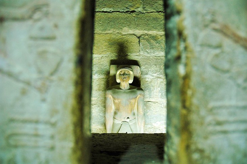 egypt-saqqara-mastaba-of-ti-interior.jpg