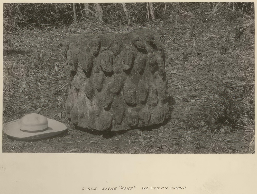 large-stone-font-western-group_a1db20a7-2d05-4ad1-9236-1f06691b8a32.jpg