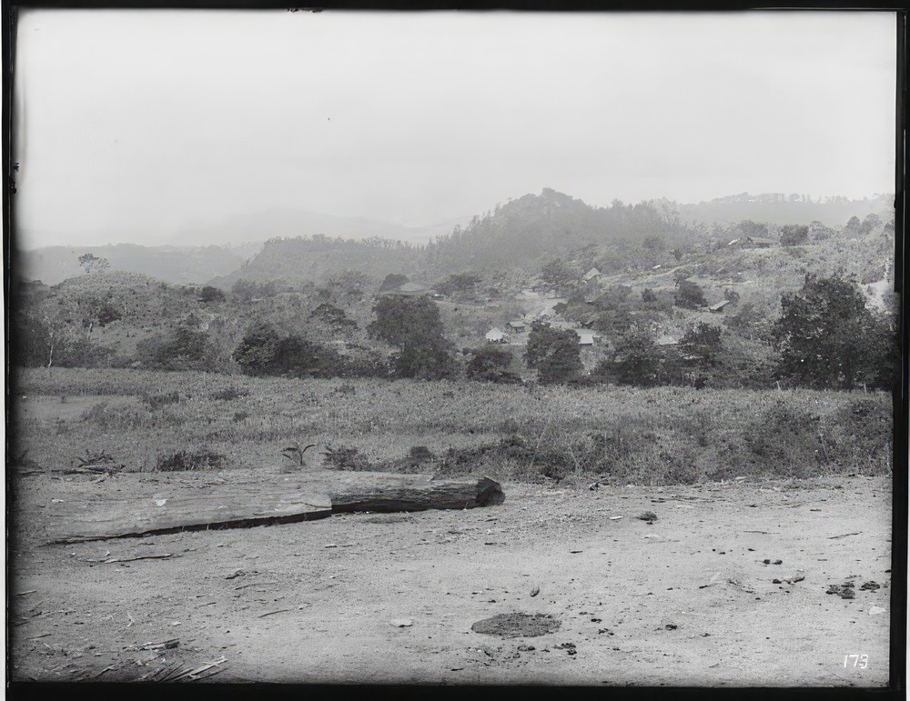 looking-west-at-copan-village_88efb137-ffed-4488-a72f-7df51263025f.jpg