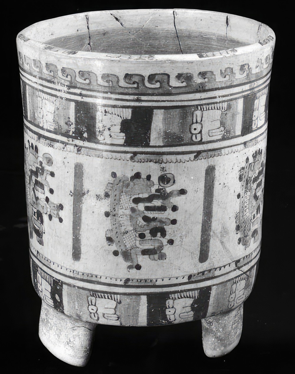 polychrome-cylindrical-tripod-vessel_2da2da77-bc79-4249-a87a-6dccd3992a44.jpg