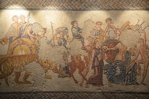 Mosaic_panel_depiciting_the_Triumph_of_Bacchus,_from_the_Villa_Torre_de_Palma_near_Monforte,_3rd-4th_century_AD,_National_Archaeology_Museum_of_Lisbon,_Portugal_(12973986513).jpg