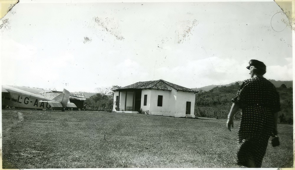 scan-of-photograph-from-judge-burt-cosgrove-photo-album-taac-airport-copan-honduras-mrswilliams_9883096b-db47-4514-ac12-4f6cfe09d0d3.jpg