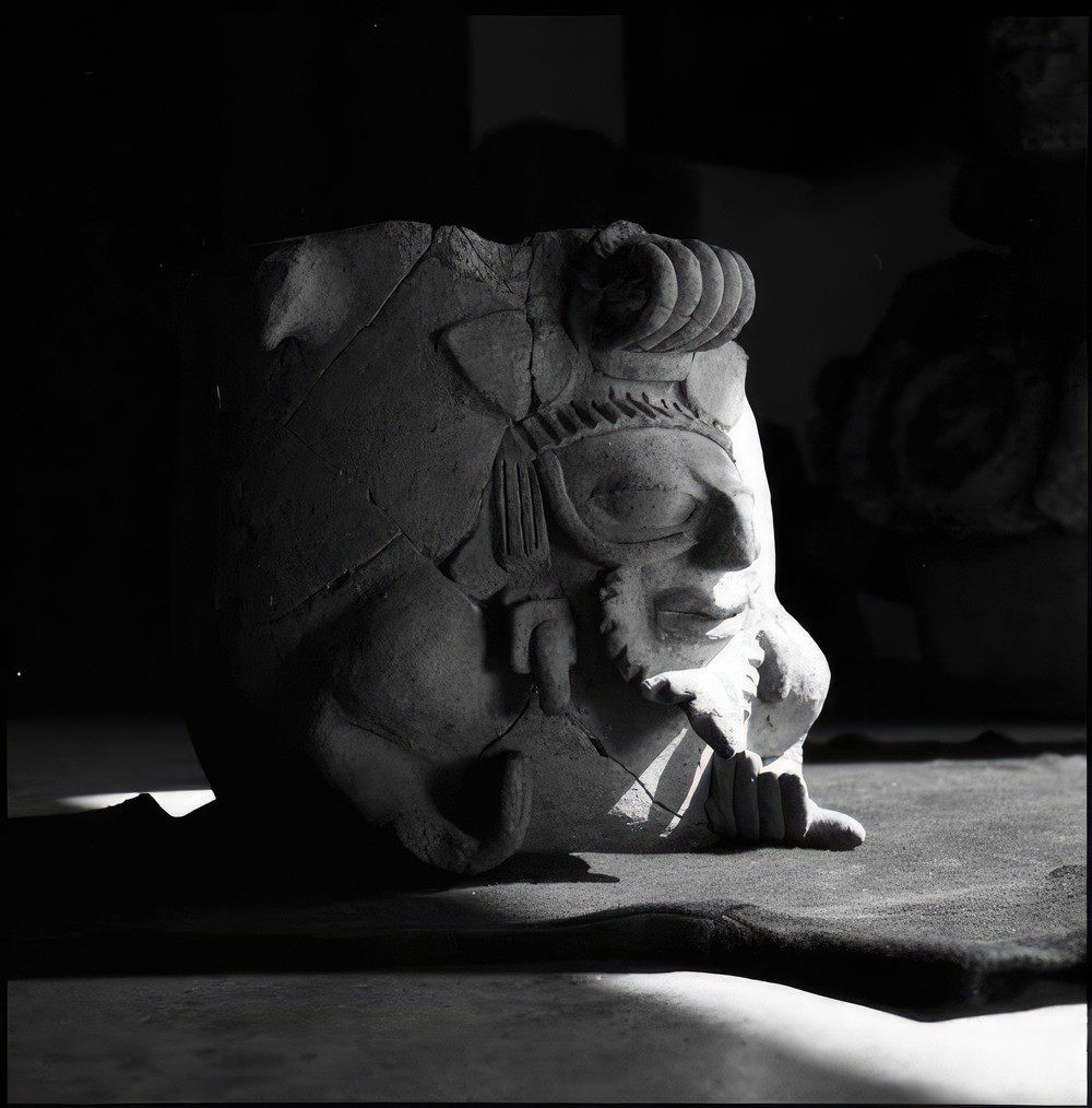 sculpted-vessel-from-copan_ca5df357-28aa-47dd-a4aa-783aa9dce97f.jpg