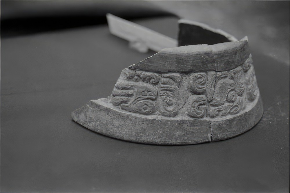 sherd-from-copan_2aba31e7-479f-45fc-801e-4836979e6ae8.jpg