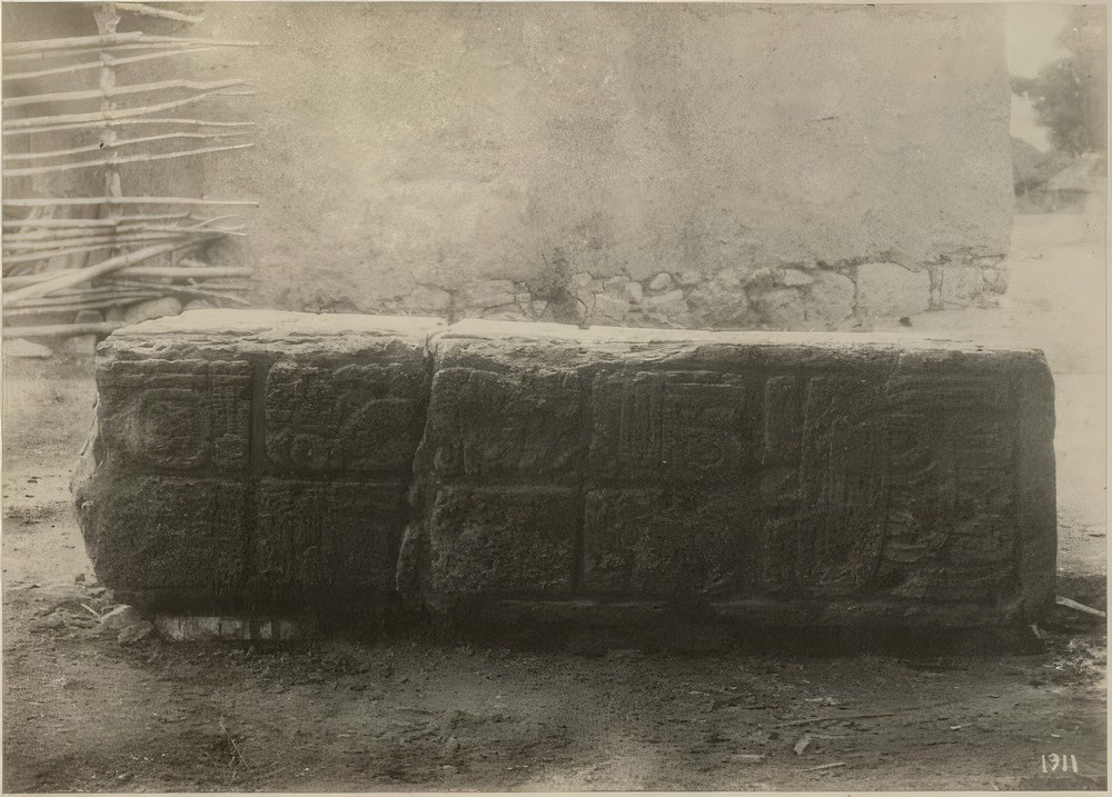 stela-15_6ad771dd-b628-4fe6-8a77-439f450b6a00.jpg