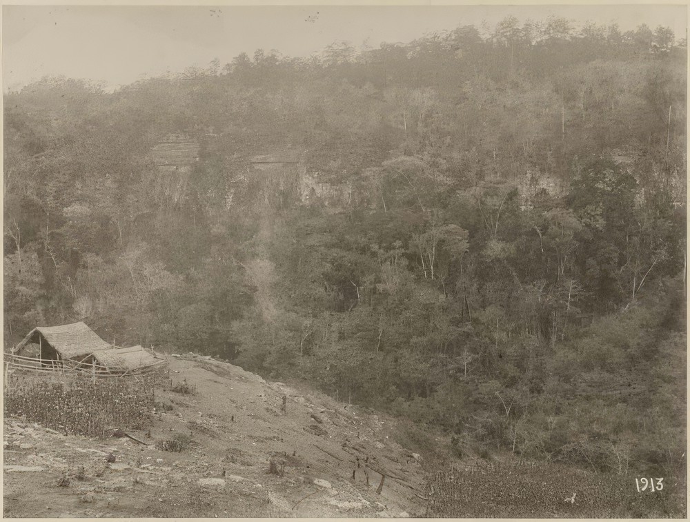 view-of-copan-river-from-altar-14_601ba061-6f07-45b9-9a03-0977719e2f30.jpg